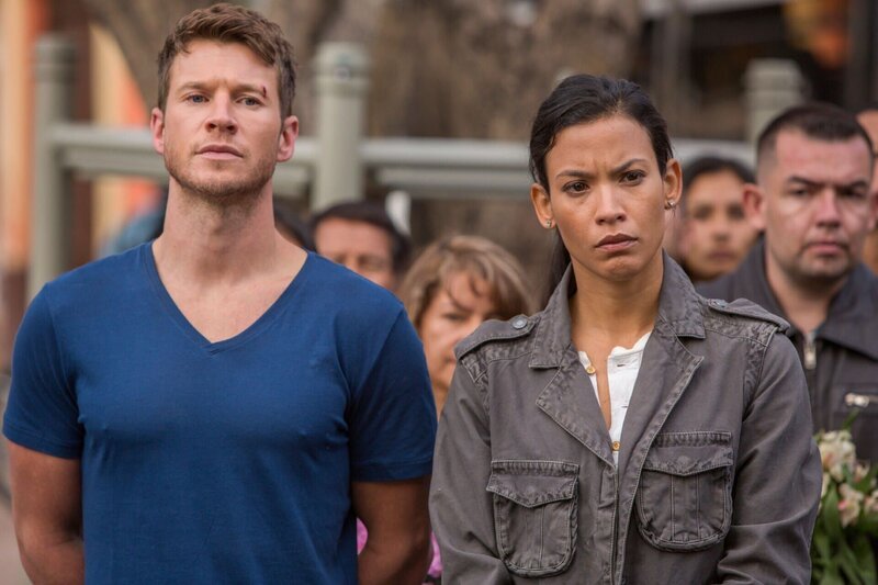 Brandon Beckett (Chad Michael Collins) und Kate Estrada (Danay Garcia) Die Verwendung des sendungsbezogenen Materials ist nur mit dem Hinweis und Verlinkung auf TVNOW gestattet. – Bild: TVNOW / Sony Pictures Worldwide Acquisitions Inc. Brandon Beckett (Chad Michael Collins) und Kate Estrada (Danay Garcia) Die Verwendung des sendungsbezogenen Materials ist nur mit dem Hinweis und Verlinkung auf TVNOW gestattet. – Bild: TVNOW / Sony Pictures Worldwide Acquisitions Inc.