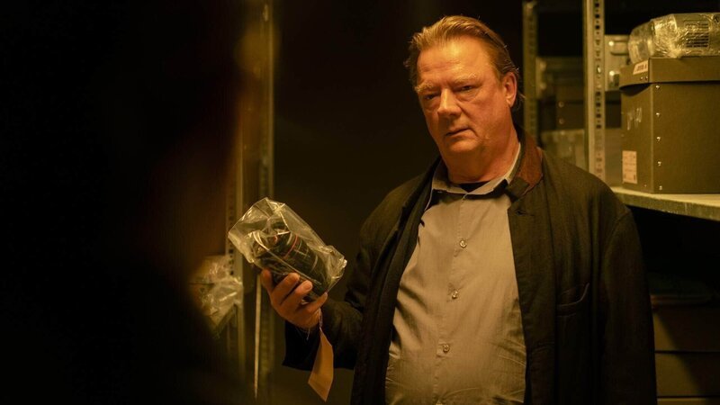 Dr. Schlesinger (Peter Kurth) – Bild: RTL /​ MOOVIE /​ Stephan Rabold