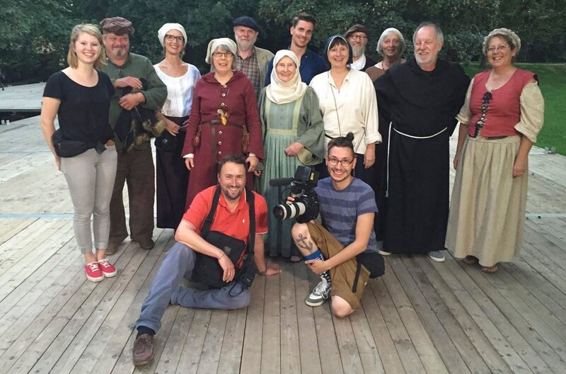 Reichstag in Worms: Wie es beim Reichstag in Worms zu gegangen ist, lässt Julian Sengelmann von einer Theatertruppe nachstellen. – Bild: MDR/​EIKON Nord