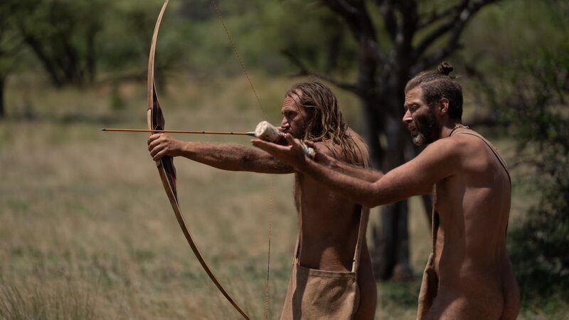 Darrin holds the bow while patrick holds the line. – Bild: DMAX