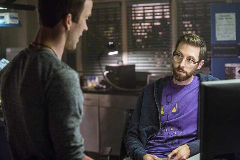 Bei den Ermittlungen in einem Kartellfall stellt sich heraus, dass der Hauptverdächtige mit einem Familienfreund von Pride verlobt ist – was die Nachforschungen für Lund (Rob Kerkovich, r.) und LaSalle (Lucas Black, l.) äußerst kompliziert und undurchsichtig werden lässt … – Bild: ATV2