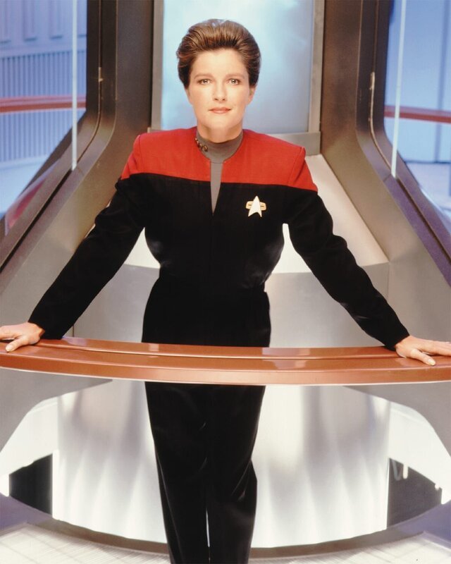 Captain Kathryn Janeway – Bild: Paramount