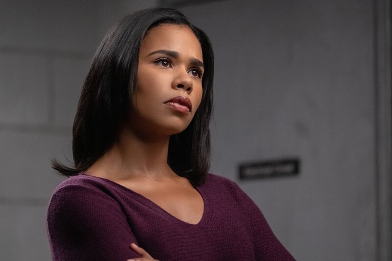 Sheryll Barnes (Roxy Sternberg) – Bild: 2019 CBS Broadcasting, Inc. All Rights Reserved. /​ Jeff Neumann Lizenzbild frei