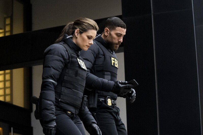 Maggie Bell (Missy Peregrym, l.); Omar Adom (Zeeko Zaki, r.) – Bild: Mark Schafer