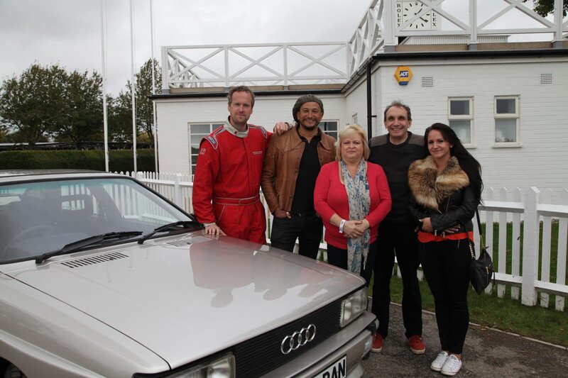 Treffen Sie Auto-Enthusiasten und TV-Moderator Tim Shaw und Meistermechaniker Fuzz Townshend, wie sie sich zusammenschließen, um rostige klassische Fahrzeuge aus ihren Garagengefängnissen zu retten. – Bild: The National Geographic Channel