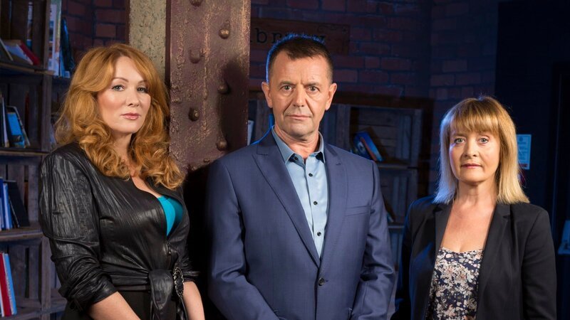 L to R: Kerry Daynes – Consultant & Forensic Psychologist. Cliff Lansley – body language expert. Prof. Dawn Archer – Prof of Pragmatics and Corpus Linguistics. – Bild: Gary Moyes /​ ID. /​ Gary Moyes/​UK Shoot36209_Portrai /​ Discovery Communications.