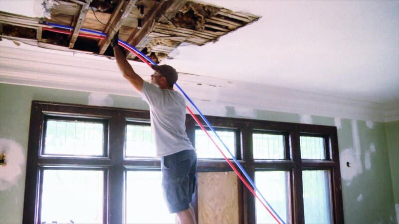 Nicole’s house in Detroit is over 100 years old and needs to be completely restored before it shines back to its former glory. – Bild: HGTV