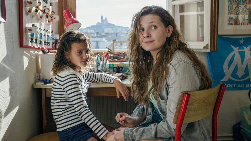 v.li.: Maya (Lilou Siauvaud), Allison (Abigail Breslin). – Bild: ORF/Universal v.li.: Maya (Lilou Siauvaud), Allison (Abigail Breslin). – Bild: ORF/Universal