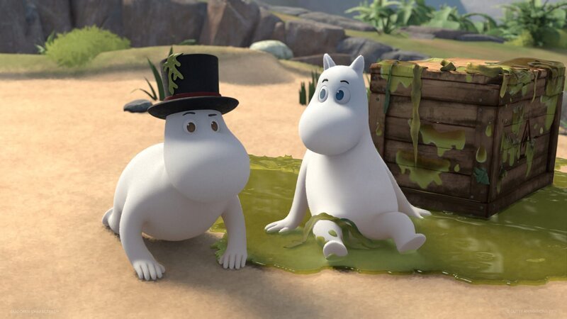 Muminpapa (l.) und Mumintroll (r.) haben mit einem Monsterfisch gekämpft. – Bild: ZDF/​Moomin Characters/​Gutsy Animations 2019