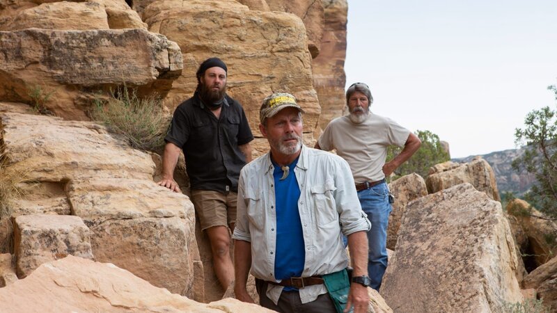 Chad Ollinger, Eric Drummond und Charlie Snider stehen vor einer Felsformation. – Bild: Discovery Communications, LLC