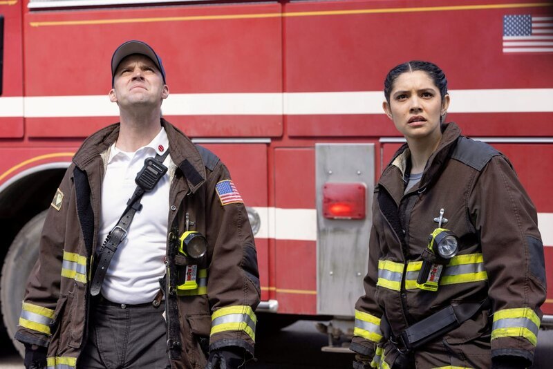Pictured: (l-r) Jesse Spencer as Matthew Casey, Miranda Rae Mayo as Stella Kidd – Bild: Open 4 Business Productions LLC