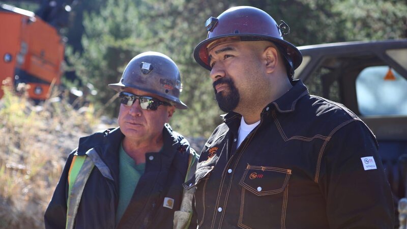 L-R: Freddy Dodge and Juan Ibarra – Bild: Warner Bros. Discovery