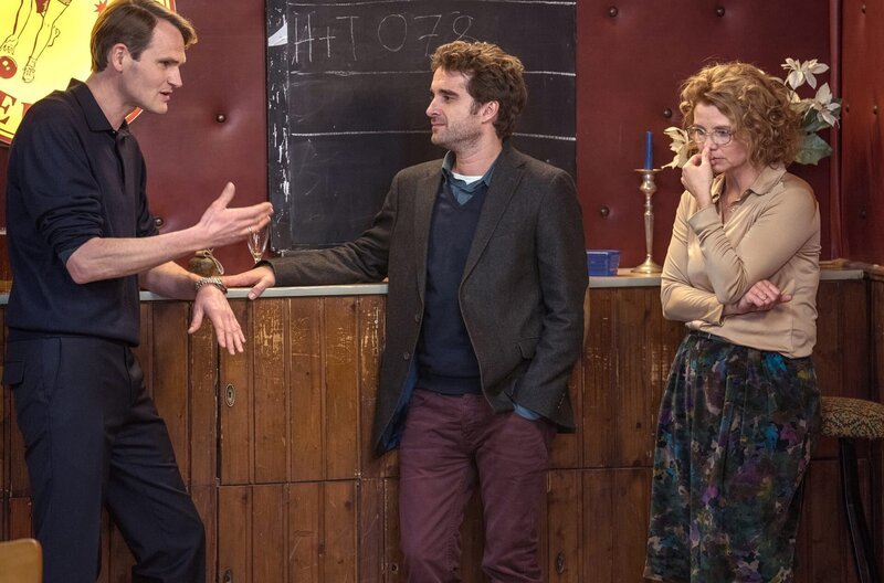 v.l.n.r.: Sven (Fabian Hinrichs), Thorsten (Oliver Wnuk) und Gesa (Annette Frier) – Bild: WDR/​Wolfgang Ennenbach