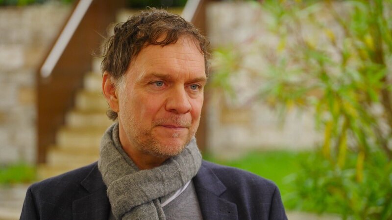 Prof. Dr. Volker Busch (Neurologe und Psychiater an der Klinik und Poliklinik für Psychiatrie und Psychotherapie der Universität Regensburg) in Regensburg. – Bild: Schelke Bonnetsmüller /​ BR, south & browse GmbH