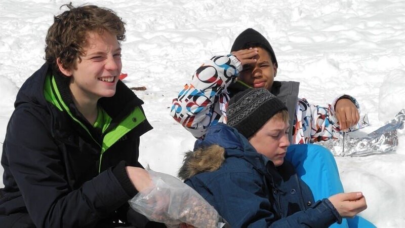Frühstück im Iglu – Bild: ZDF/​E+U TV