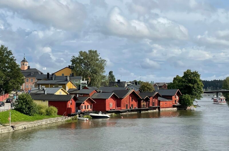 Die „Grand Lady“ in Helsinki in Finnland. Impressionen von Porvoo. – Bild: BR/​Bewegte Zeiten Filmproduktion GmbH/​Deborah Stöckle