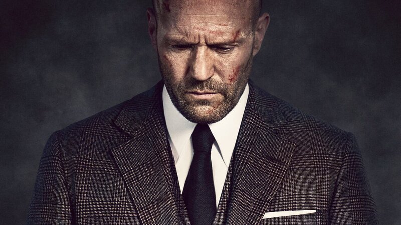 Der Gangsterboss Mason Hargreaves (Jason Statham) schleust sich auf der Jagd nach einer speziellen Diebesbande unter dem Namen Patrick Hill in eine Sicherheitsfirma ein. – Bild: Honorarfrei – nur für diese Sendung inkl. SocialMedia bei Nennung ZDF und Scott Garfield. Der Gangsterboss Mason Hargreaves (Jason Statham) schleust sich auf der Jagd nach einer speziellen Diebesbande unter dem Namen Patrick Hill in eine Sicherheitsfirma ein. – Bild: Honorarfrei – nur für diese Sendung inkl. SocialMedia bei Nennung ZDF und Scott Garfield.