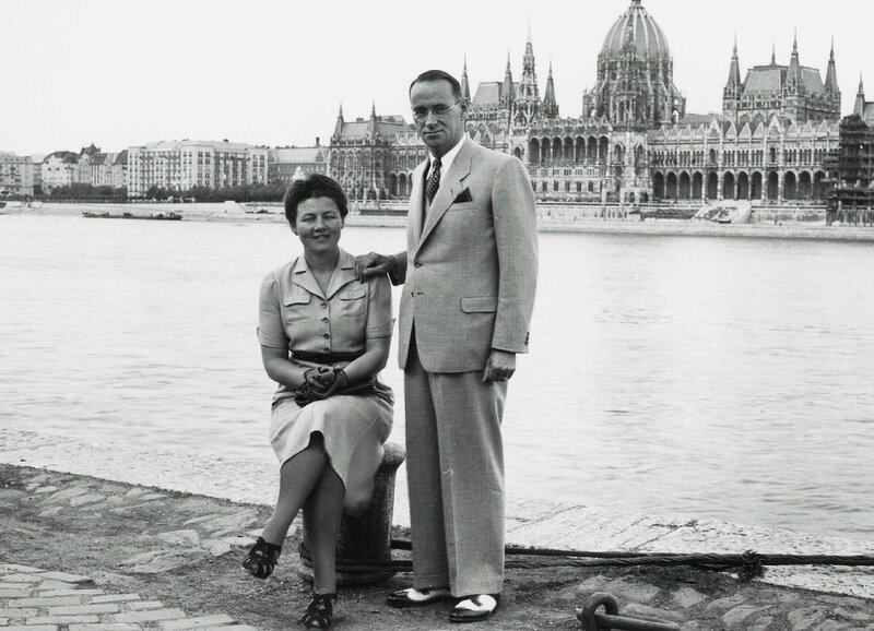 Carl Lutz Der vergessene Held Carl und Gertrud Lutz – Bild: SRF Carl Lutz Der vergessene Held Carl und Gertrud Lutz – Bild: SRF