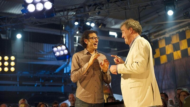 Jeff Goldblum (l.) besucht Jeremy Clarkson bei Top Gear. – Bild: TVNOW /​ © BBC Worldwide