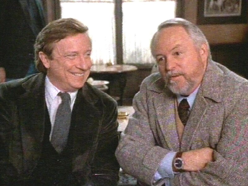 Sean Cullhane (George Hearn) trifft seinen alten Schulfreund Neal Gillen (Dakin Matthews) in einer Kneipe wieder. – Bild: RTLup