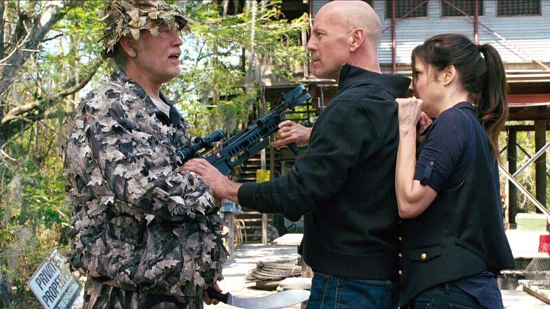 Ein herzliches Willkommen sieht anders aus … (Foto, v.li.: John Malkovich, Bruce Willis, Mary-Louise Parker) – Bild: RTL II Ein herzliches Willkommen sieht anders aus … (Foto, v.li.: John Malkovich, Bruce Willis, Mary-Louise Parker) – Bild: RTL II