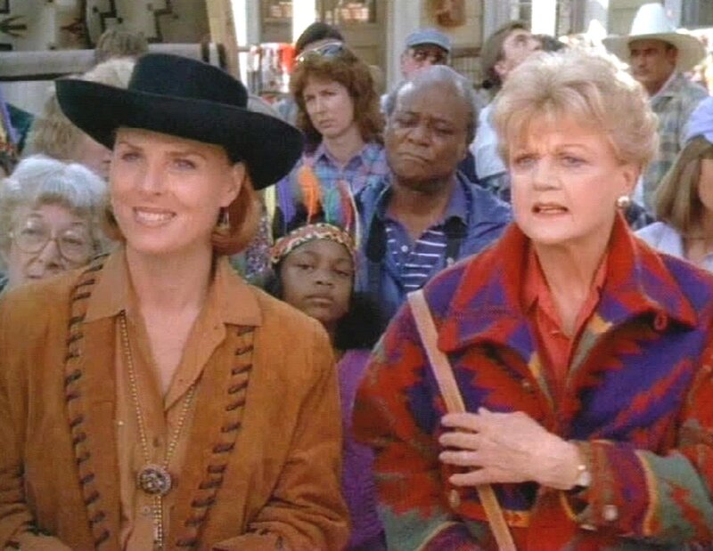 Jessica Fletcher (Angela Lansbury) besucht ihre alte Freundin Susan Lindsay (Mariette Hartley) in New Mexiko. Sie arbeitet dort als Malerin. – Bild: RTLup