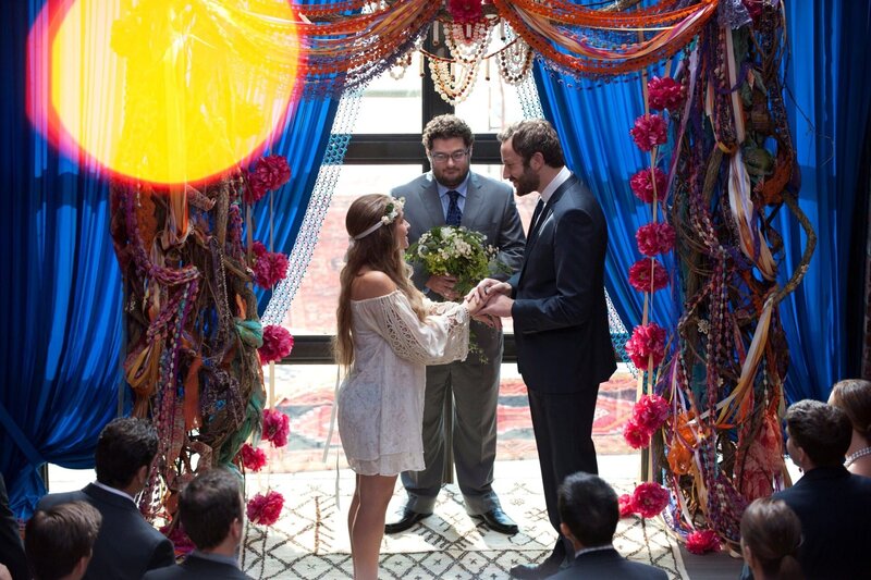 Jessa Johansson (Jemima Kirke, l.), Thadd (Bobby Moynihan, m.) und Thomas-John (Chris O’Dowd, r.) – Bild: Turner /​ (C) 2012 HOME BOX OFFICE, INC. ALL RIGHTS RESERVED.