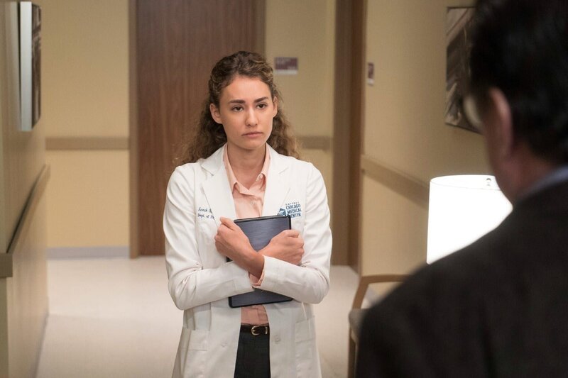 -- „Graveyard Shift“ Episode 211 -- Pictured: Rachel DiPillo as Sarah Reese -– – Bild: TVNOW /​ Elizabeth Sisson /​ NBC