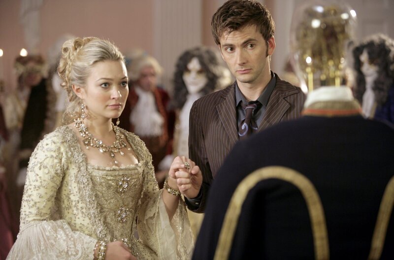 Doctor Who (David Tennant) mit Reinette/​Madame Du Pompadour (Sophia Miles). – Bild: WDR/​BBC/​Adrian Rogers