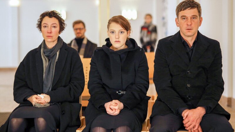 Ursula Strauss (Paula Rom), Sophie Stockinger (Flora), Peter Schneider (Michael Rom). – Bild: ZDF und ORF/Allegro Film/Petro Domenigg Ursula Strauss (Paula Rom), Sophie Stockinger (Flora), Peter Schneider (Michael Rom). – Bild: ZDF und ORF/Allegro Film/Petro Domenigg