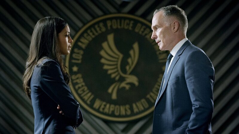 Jessica Cortez (Stephanie Sigman) und Robert Hicks (Patrick St. Esprit) – Bild: RTL