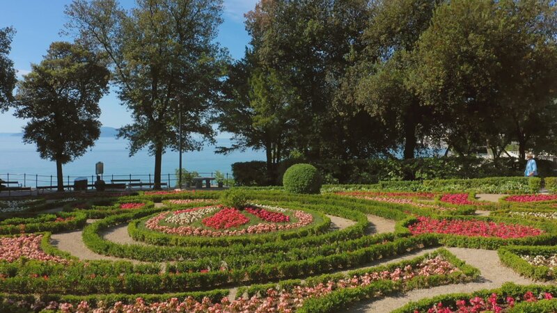 Park Angiolina in Opatija – Bild: RTL /​ Alexandra Henderson Associates & All3Media International