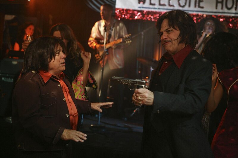 Frank Reynolds (Danny DeVito, l.); Gino (Jon Polito, r.) – Bild: Bluebush Productions, LLC.