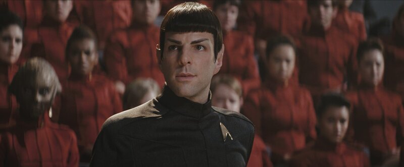 Commander Spock (Zachary Quinto) wird das Kommando auf der Enterprise übertragen. – Bild: Paramount Pictures