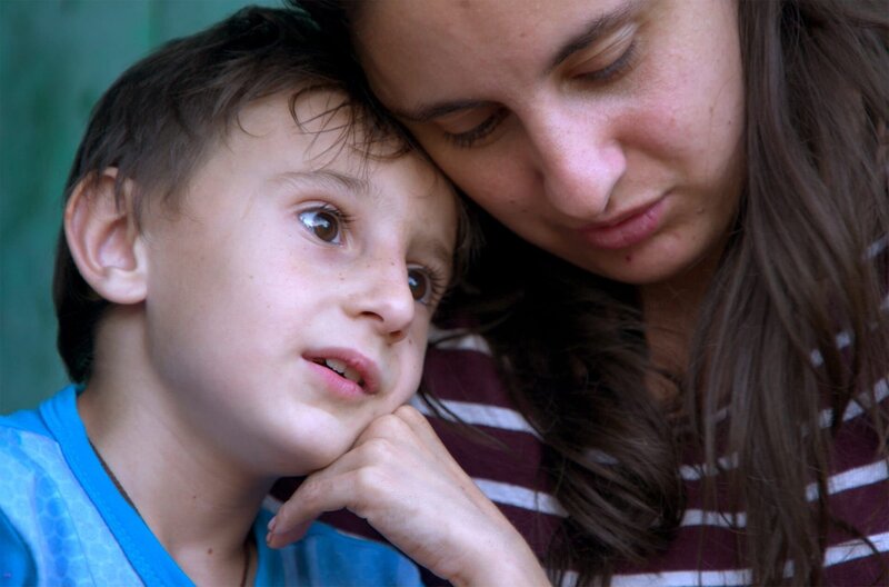 Die Überlebenden von Mariupol – Bild: ZDF und SWR/​Robin Barnwell