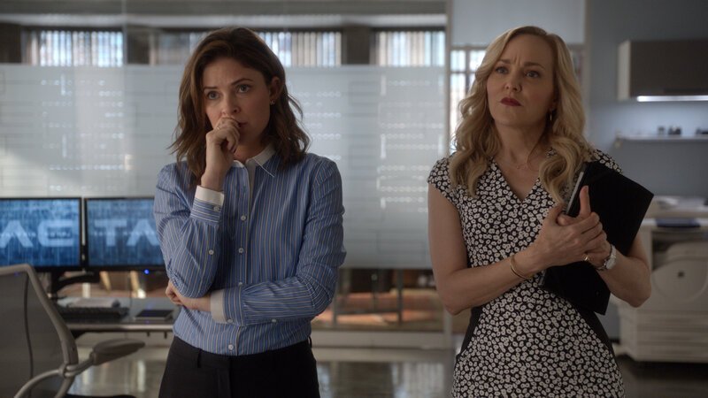 Taylor Rentzel (MacKenzie Meehan, l.); Marissa Morgan (Geneva Carr, r.) – Bild: 2019 CBS Broadcasting, Inc. All Rights Reserved