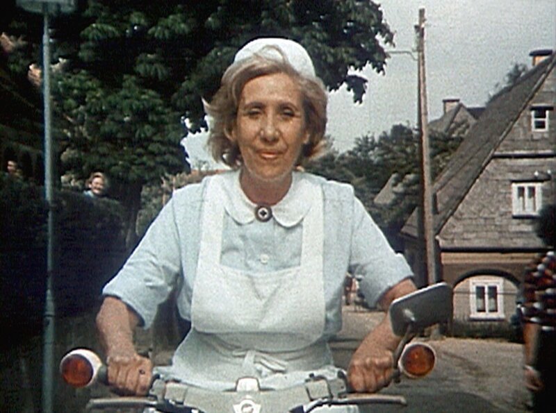 Schwester Agnes (Agnes Kraus) hilft in allen Lebenslagen. – Bild: Repro: MDR
