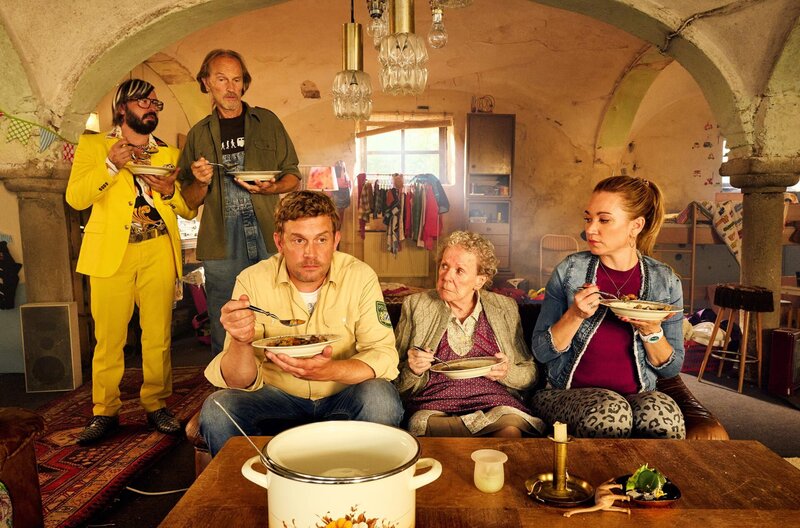 Guglhupfgeschwader – Bild: ARD Degeto/​BR/​Constantin Film/​Bernd Schuller