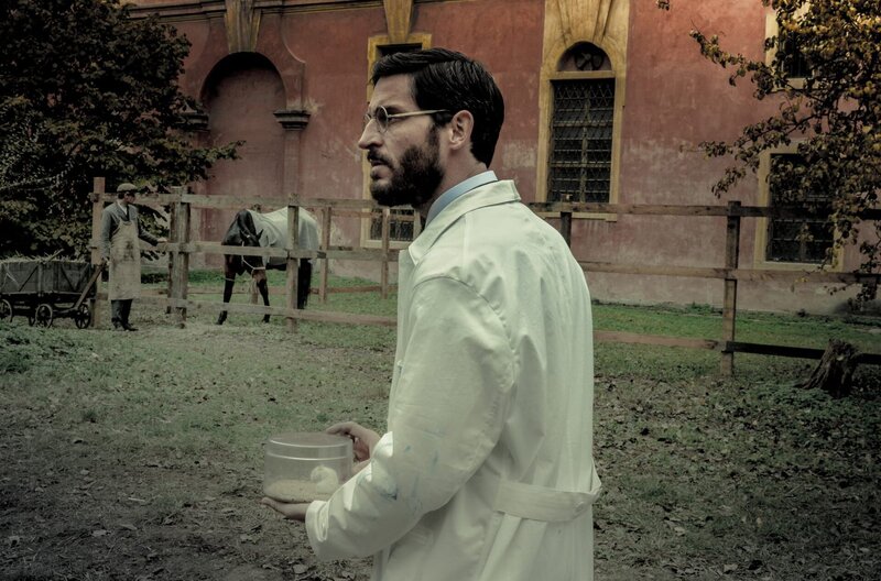 Bild: ARD/​Nik Konietzny/​Montage dinjank