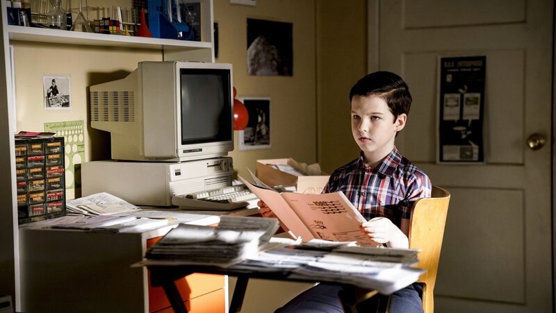 Sheldon (Iain Armitage). – Bild: WBEI