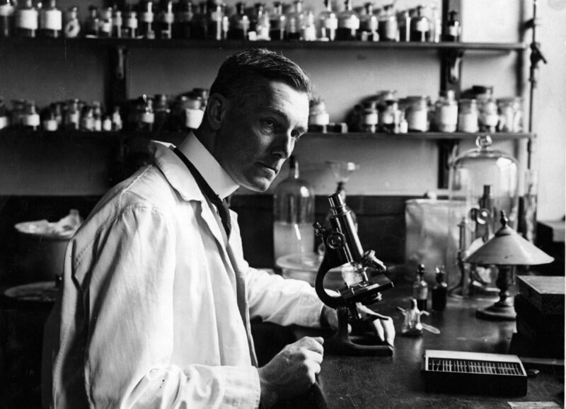 Der berühmte britische Pathologe Sir Bernard Spillsbury. – Bild: GEO Television