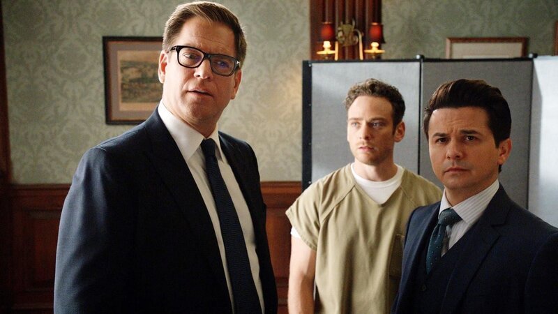 L-R: Jason Bull (Michael Weatherly), Chris Coleman (Michael Drayer ), Benny Colón (Freddy Rodríguez) – Bild: PLURIMEDIA (CBS Broadcasting Inc.)
