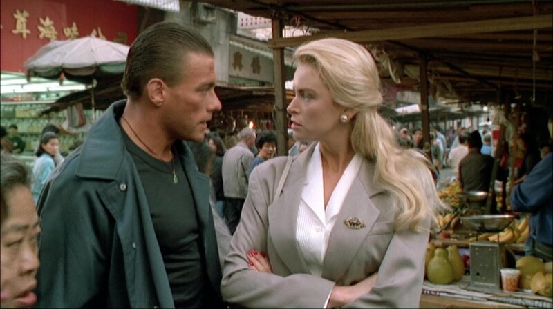 Alex (Jean-Claude van Damme) und seine Freundin Danielle (Alonna Shaw) haben eine Meinungsverschiedenheit.. – Bild: RTL II Alex (Jean-Claude van Damme) und seine Freundin Danielle (Alonna Shaw) haben eine Meinungsverschiedenheit.. – Bild: RTL II