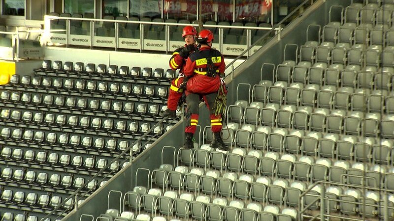 Feuerwehrleute – Bild: Warner Bros. Discovery