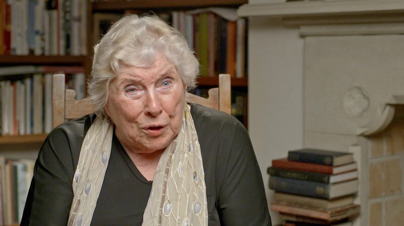 Fay Weldon erlebte die Nachkriegszeit und das Ende des Britischen Empire in London. – Bild: BR/TAGTRAUM Filmproduktion/WDR Fay Weldon erlebte die Nachkriegszeit und das Ende des Britischen Empire in London. – Bild: BR/TAGTRAUM Filmproduktion/WDR