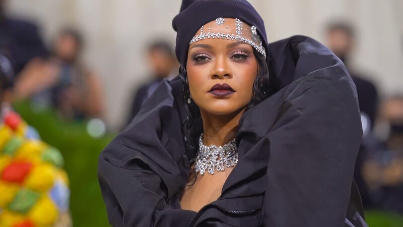 Von der Karibikinsel ins internationale Rampenlicht: Ihre Heimat Barbados ernennt Robyn Rihanna Fenty zur Nationalheldin. – Bild: ZDF und Legacy Distribution