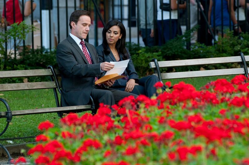 Peter Burke (Tim DeKay) und Diana Barrigan (Marsha Thomason – Bild: David Giesbrecht /​ David Giesbrecht/​USA Network /​ Episodic /​ © USA Network