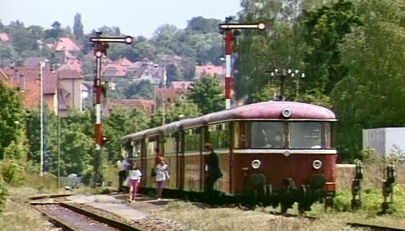 Schienenbus. – Bild: SWR