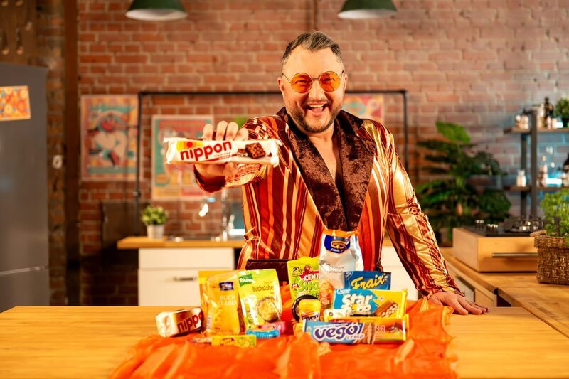 Nippon: Hält die Tafel Puffreis ihr luftig-leichtes Werbeversprechen? Sebastian Lege nimmt den Snack unter die Lupe. – Bild: ZDF