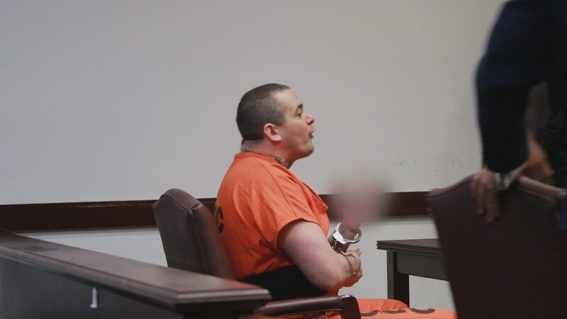 Alan McCarty screaming in court. – Bild: Investigation Discovery /​ Meetinghouse Productions